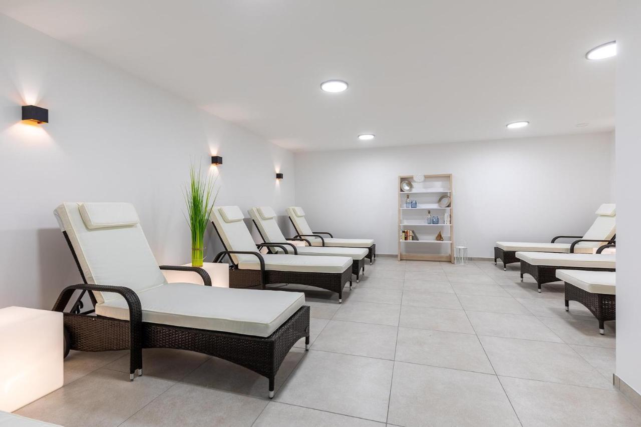 Aparthotel Ostseeallee Aparthotel Ostseeallee 4-31 Больтенхаген Экстерьер фото